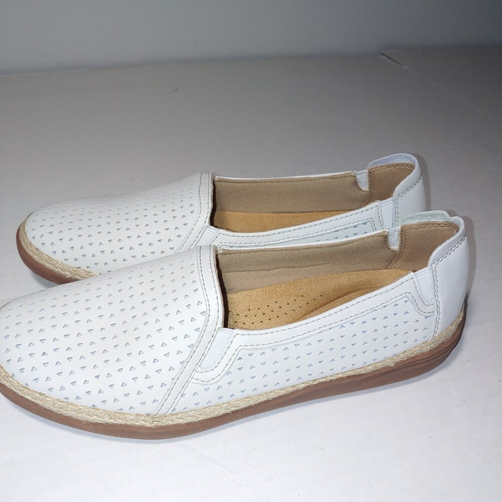 Clarks Collection Ultimate Comfort Perforated Leather Loafers Flats Size 8.5 New - Picture 3 of 7